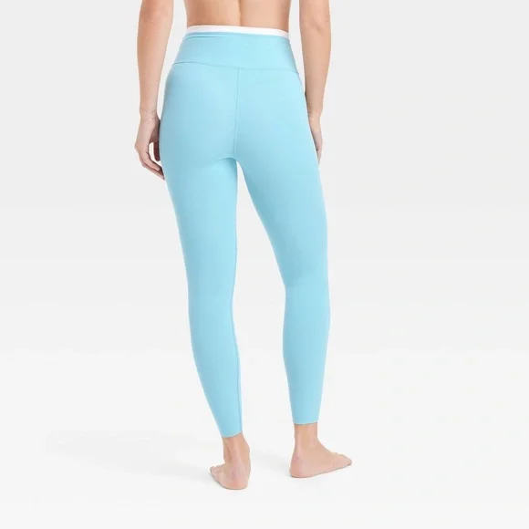 Cross over light blue leggings - Picture 2 of 6